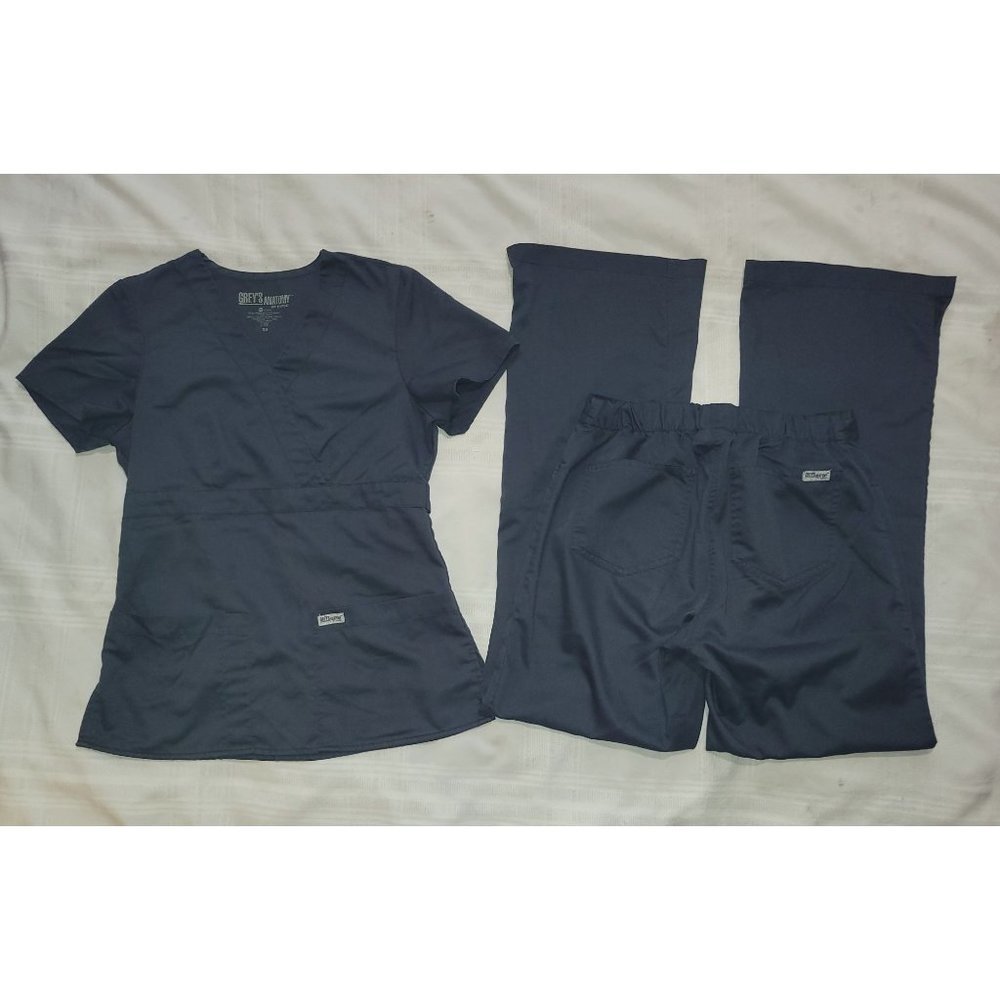 Grey's Anatomy Scrub Set in Charcoal Grey size Xsmall